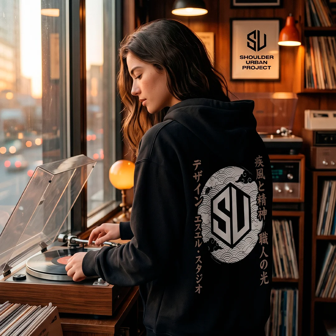 SUDADERA UNISEX CON CAPUCHA Japo — vista 1 de 3